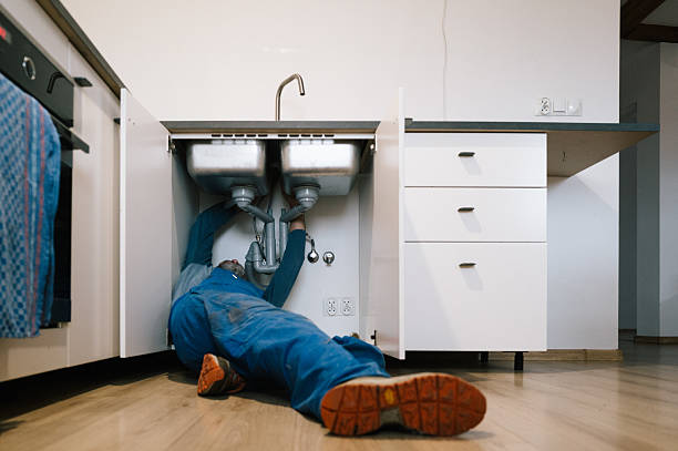 Professional Leak Detection technician working in Oktaha, OK